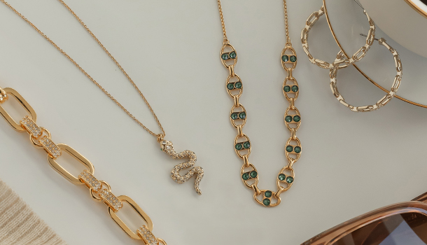 Golden Jewelry Trending